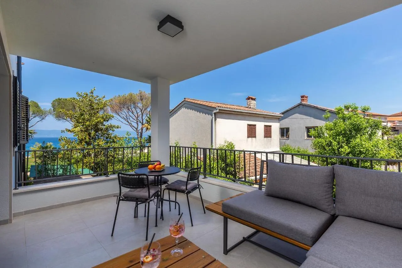 Apartments Grey, Green I White Malinska Croatia